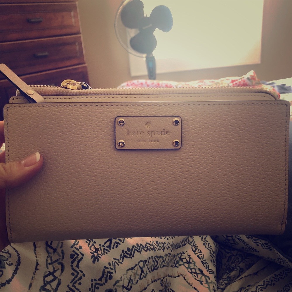 New Kate Spade wallet with tags